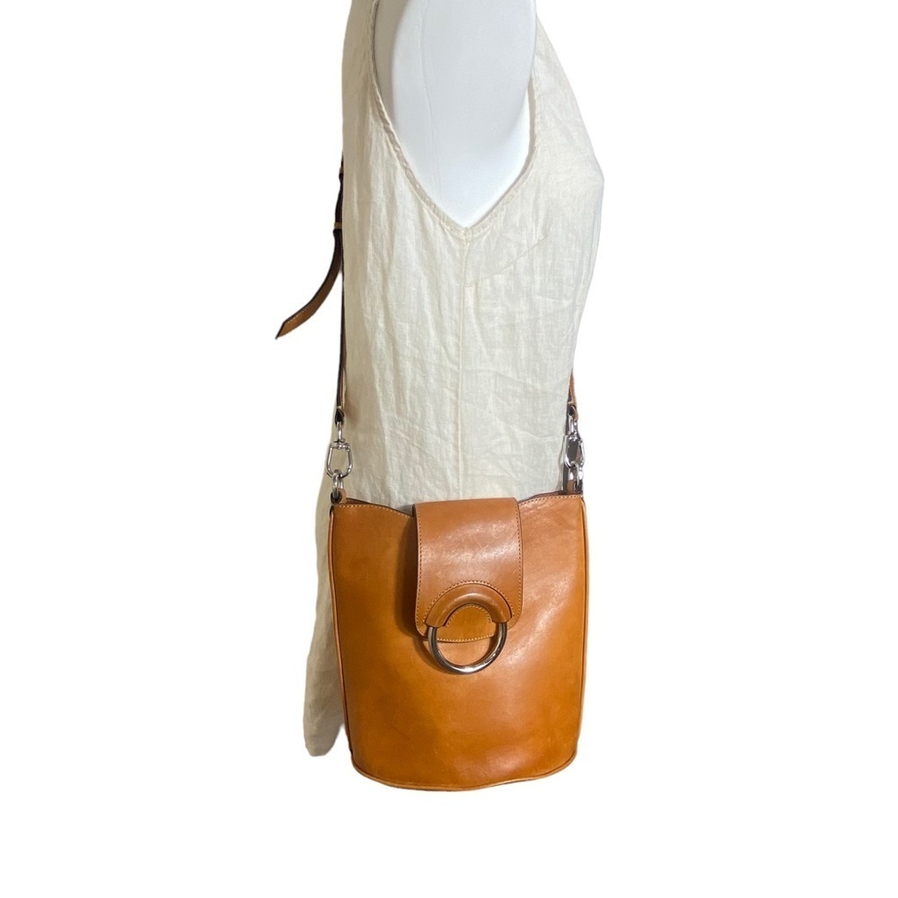 Banana Republic vachetta Italian leather bucket bag tsako